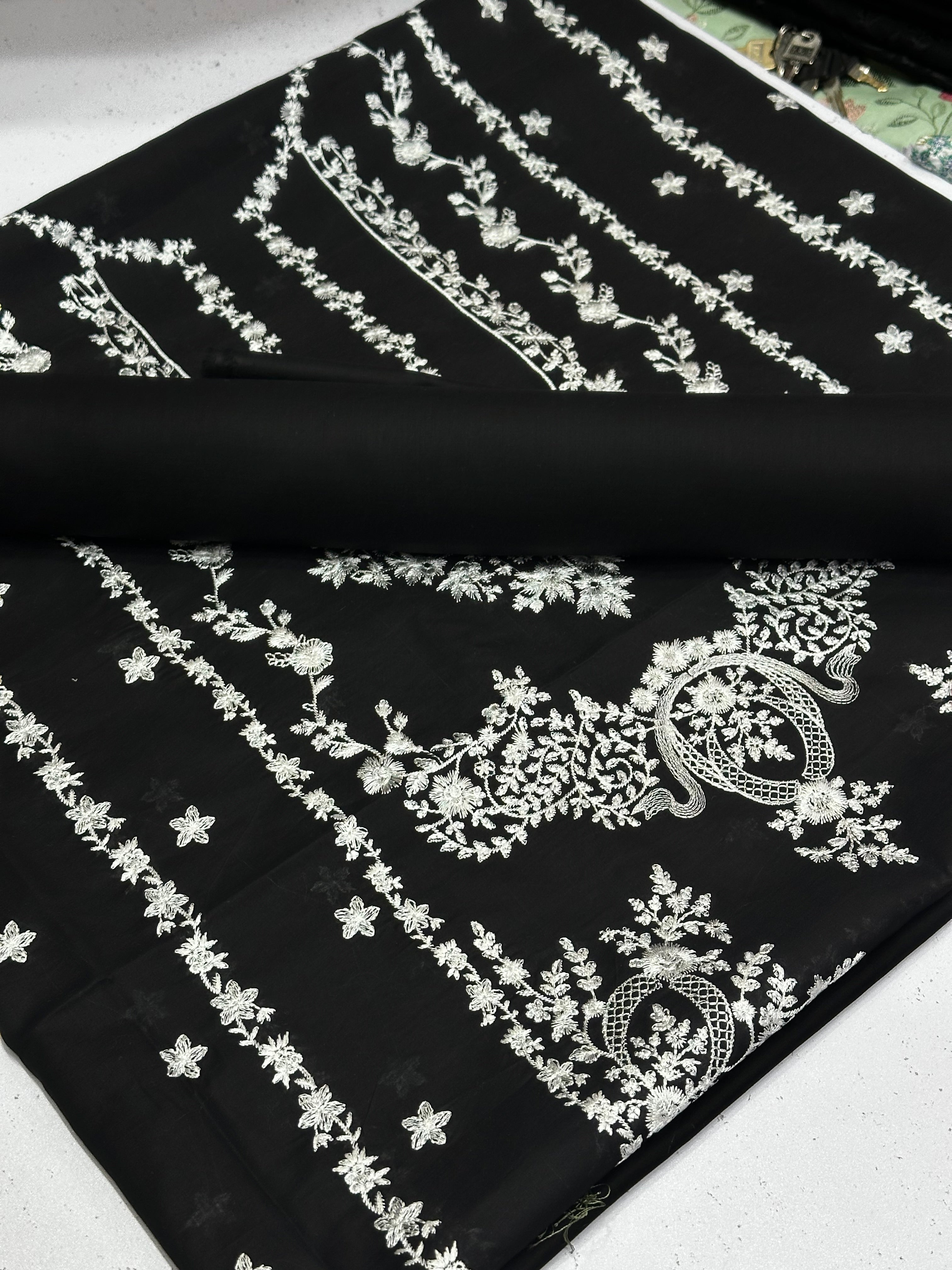 2pc Lawn Embroidery