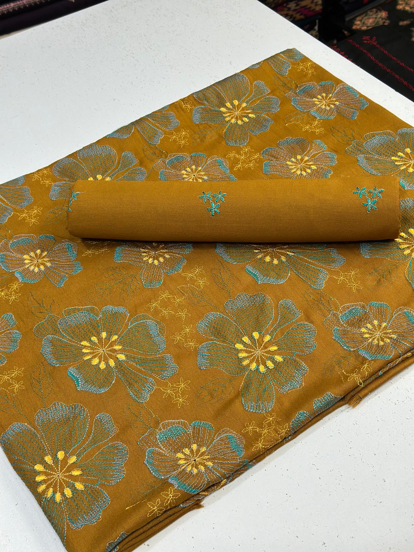 2pc Karandi Embroidery