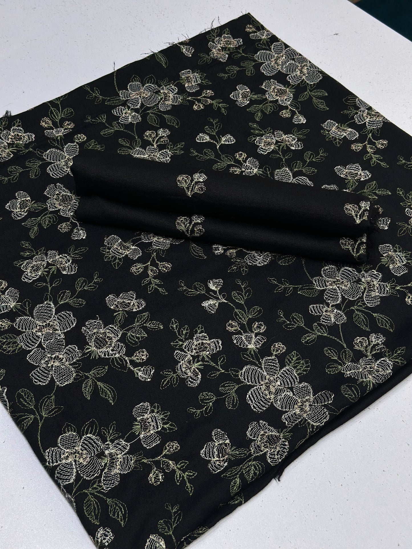 2pc Karandi Embroidery